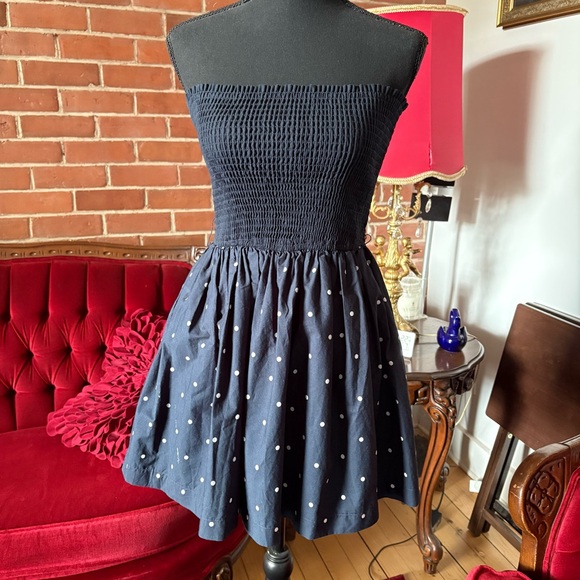 Abercrombie & Fitch Dresses & Skirts - Abercrombie & Fitch Black Textured Fabric